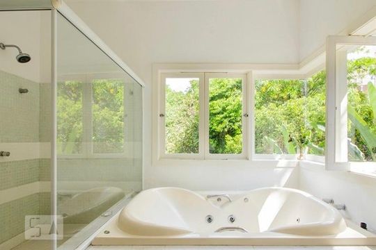 Suite de casa à venda com 4 quartos, 720m² em Cidade Jardim, São Paulo