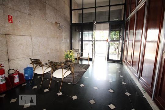 Hall de entrada de apartamento à venda com 2 quartos, 126m² em Centro, Campinas