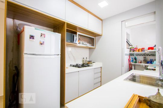 Cozinha de apartamento à venda com 2 quartos, 106m² em Utinga, Santo André