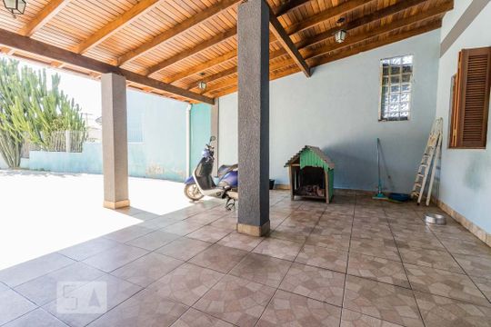 Garagem de casa à venda com 2 quartos, 225m² em Vila Nova, Porto Alegre