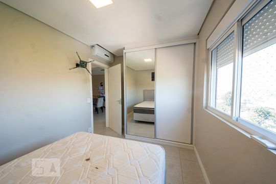 Quarto 1 de apartamento para alugar com 2 quartos, 66m² em Rondônia, Novo Hamburgo
