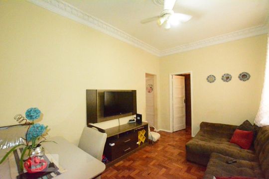 Sala de apartamento para alugar com 2 quartos, 65m² em Olaria, Rio de Janeiro