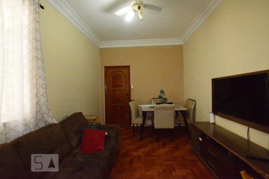 Sala de apartamento para alugar com 2 quartos, 65m² em Olaria, Rio de Janeiro
