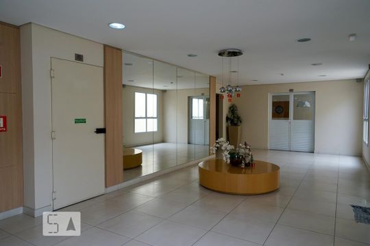 Hall de Entrada de apartamento à venda com 2 quartos, 64m² em Vila Ipojuca, São Paulo