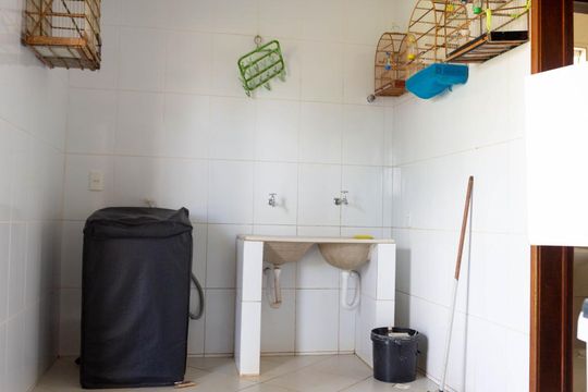 Área de Serviço de casa para alugar com 5 quartos, 630m² em Setor Habitacional Arniqueira (águas Claras), Brasília