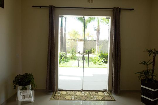 Sala de casa para alugar com 5 quartos, 630m² em Setor Habitacional Arniqueira (águas Claras), Brasília