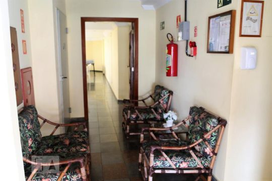 Hall de Entrada de apartamento para alugar com 1 quarto, 50m² em Tupi, Praia Grande