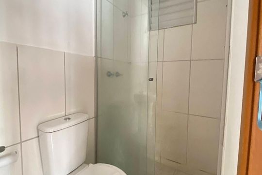 Banheiro de apartamento à venda com 2 quartos, 50m² em Operário, Novo Hamburgo