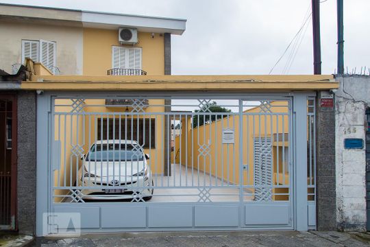 Fachada de casa à venda com 3 quartos, 175m² em Vila Mira, São Paulo