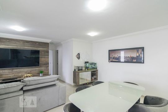 Sala de apartamento para alugar com 2 quartos, 67m² em Vila Valparaíso, Santo André