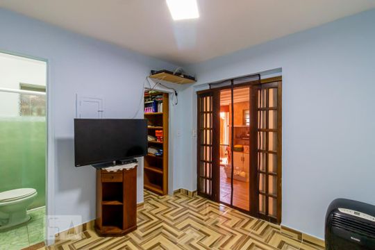 Suíte  de casa à venda com 3 quartos, 153m² em Jardim Santa Emília, São Paulo