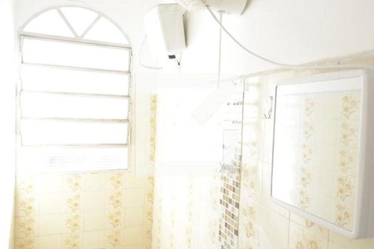 Banheiro de Serviço de casa para alugar com 4 quartos, 230m² em Vila Dom Pedro I, São Paulo