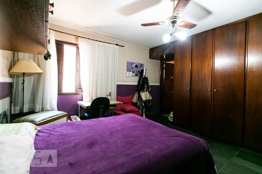Suíte 2 de casa para alugar com 3 quartos, 350m² em Jardim Textil, São Paulo