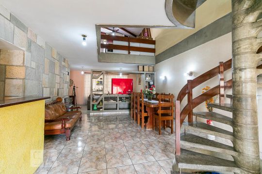 Sala de casa para alugar com 3 quartos, 350m² em Jardim Textil, São Paulo