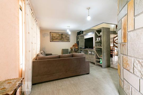 Casa para alugar com 3 quartos, 350m² em Jardim Textil, São Paulo