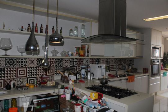 Cozinha de apartamento à venda com 4 quartos, 380m² em Recreio dos Bandeirantes, Rio de Janeiro