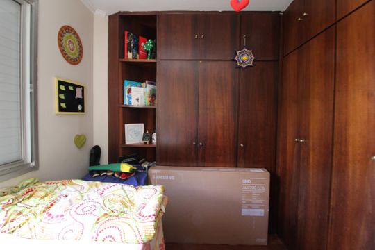 Quarto 2 de apartamento para alugar com 2 quartos, 55m² em Jardim São Luís, São Paulo