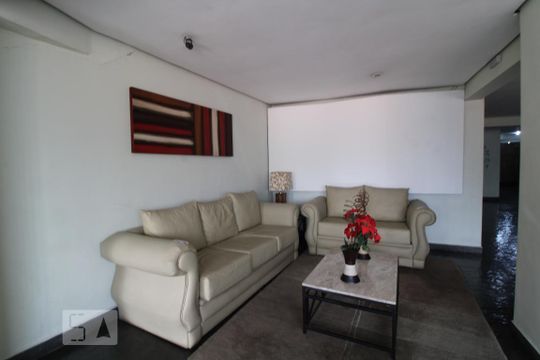 Hall de entrada de apartamento para alugar com 2 quartos, 55m² em Jardim São Luís, São Paulo