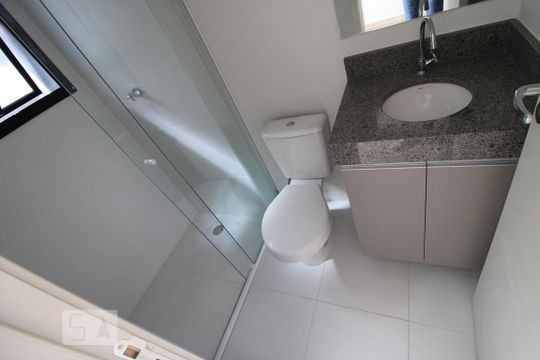 Banheiro  de kitnet/studio à venda com 1 quarto, 20m² em Perdizes, São Paulo