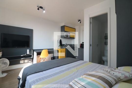 Quarto e Cozinha  de kitnet/studio à venda com 1 quarto, 20m² em Brás, São Paulo