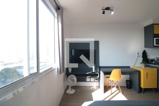 Quarto e Cozinha  de kitnet/studio à venda com 1 quarto, 20m² em Brás, São Paulo