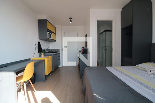 Quarto e Cozinha  de kitnet/studio à venda com 1 quarto, 20m² em Brás, São Paulo