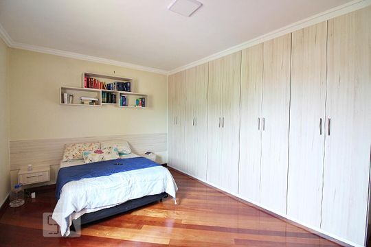 Quarto 1  de casa à venda com 3 quartos, 214m² em Nova Petrópolis, São Bernardo do Campo