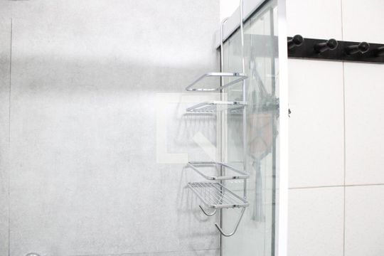 Detalhe do banheiro de kitnet/studio à venda com 1 quarto, 33m² em Brás, São Paulo