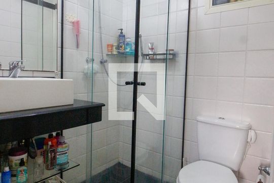 Banheiro de apartamento à venda com 2 quartos, 72m² em Vila Andrade, São Paulo