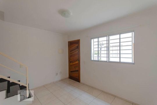Casa de Condomínio para alugar com 2 quartos, 64m² em Vila Uniao (zona Leste), São Paulo