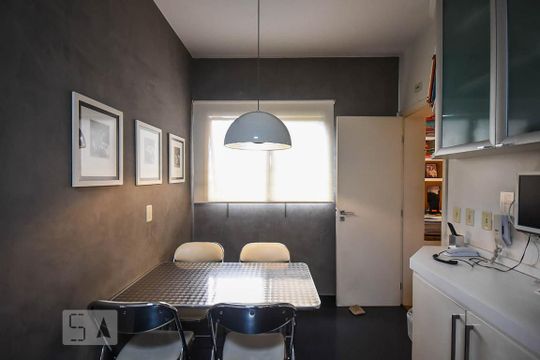 Cozinha de apartamento para alugar com 4 quartos, 240m² em Jardim Vitória Régia, São Paulo