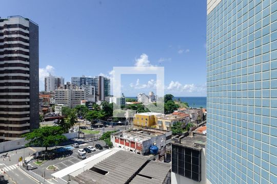 Vista do quarto de apartamento para alugar com 1 quarto, 50m² em Barra, Salvador
