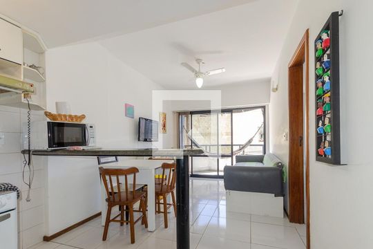 Apartamento para alugar com 1 quarto, 50m² em Barra, Salvador