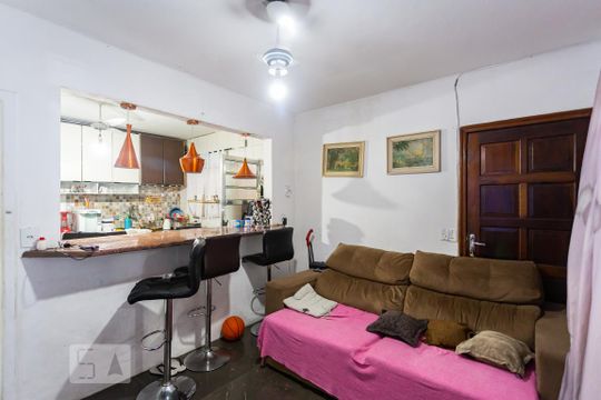 Sala de casa à venda com 2 quartos, 125m² em Padroeira, Osasco