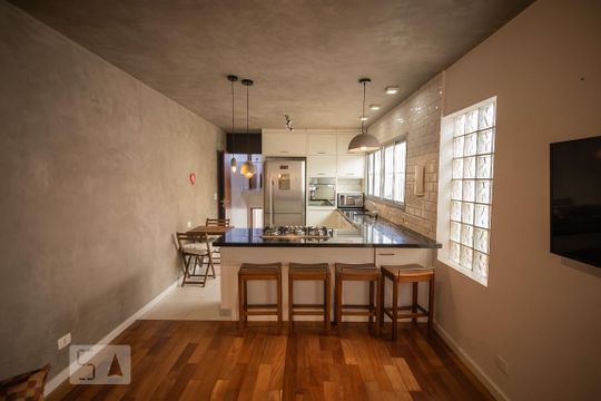 Sala de casa para alugar com 2 quartos, 125m² em Cidade dos Bandeirantes, São Paulo