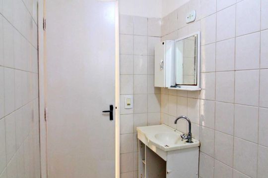 Banheiro de apartamento para alugar com 3 quartos, 72m² em Jardim Santo André, Santo André