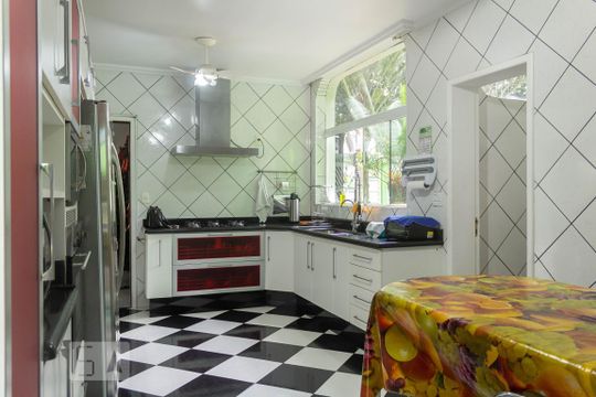 Cozinha de casa para alugar com 5 quartos, 1240m² em Socorro, São Paulo