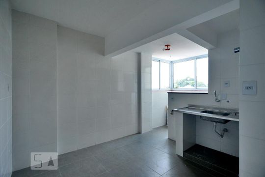 Cozinha de apartamento para alugar com 2 quartos, 75m² em Água Branca, São Paulo