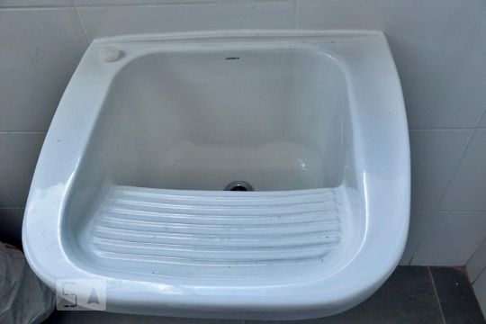 Tanque de apartamento para alugar com 2 quartos, 75m² em Água Branca, São Paulo