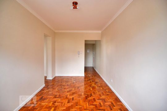 Apartamento para alugar com 2 quartos, 75m² em Água Branca, São Paulo