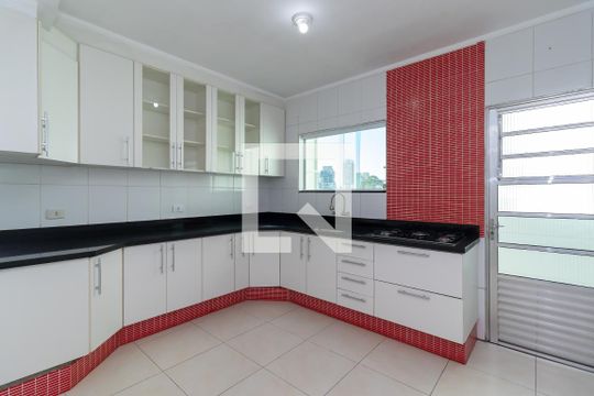 Cozinha de casa para alugar com 2 quartos, 250m² em Vila Pauliceia, São Paulo