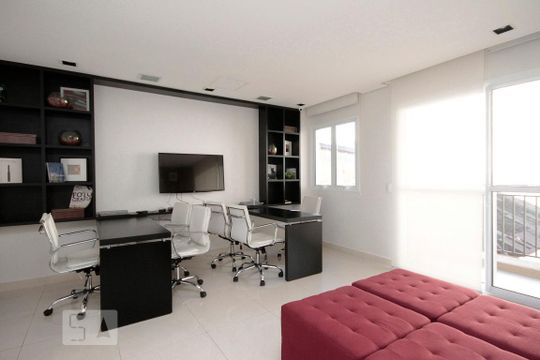Home Office de apartamento para alugar com 1 quarto, 36m² em Santa Efigênia, São Paulo