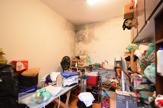 Quarto de Serviço de casa à venda com 3 quartos, 170m² em Mirandópolis, São Paulo