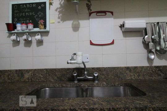 Pia da cozinha de casa para alugar com 4 quartos, 300m² em Vila Cordeiro, São Paulo
