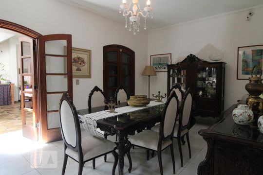 Sala 1 de casa para alugar com 4 quartos, 300m² em Vila Cordeiro, São Paulo