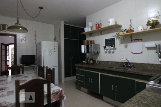 Cozinha de casa para alugar com 4 quartos, 300m² em Vila Cordeiro, São Paulo