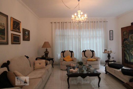 Casa para alugar com 4 quartos, 300m² em Vila Cordeiro, São Paulo