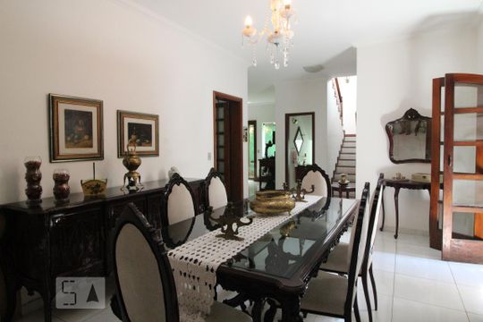 Sala 1 de casa para alugar com 4 quartos, 300m² em Vila Cordeiro, São Paulo