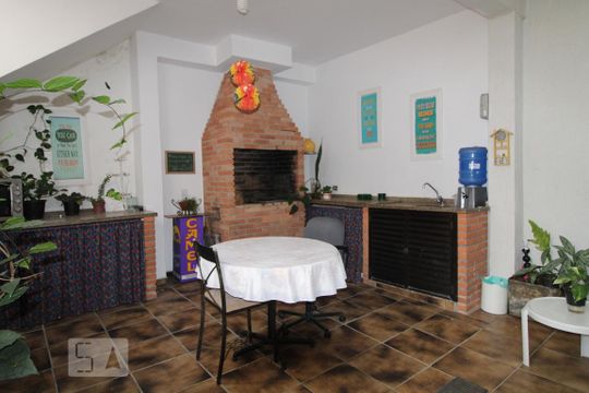 Churrasqueira de casa para alugar com 4 quartos, 300m² em Vila Cordeiro, São Paulo