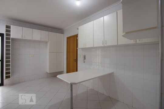 Cozinha de apartamento para alugar com 4 quartos, 147m² em Jardim São Luiz, Ribeirão Preto